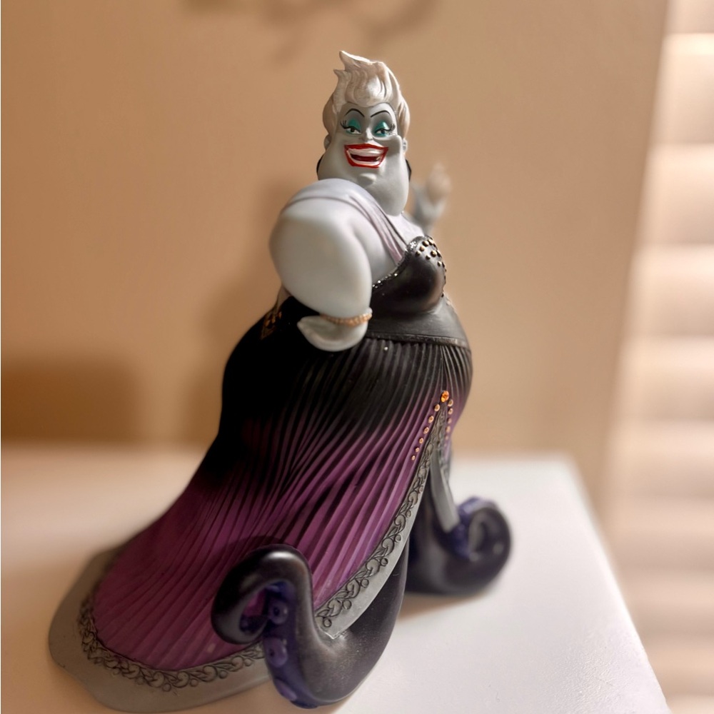 Disneys Little Mermaid Ursula figurine